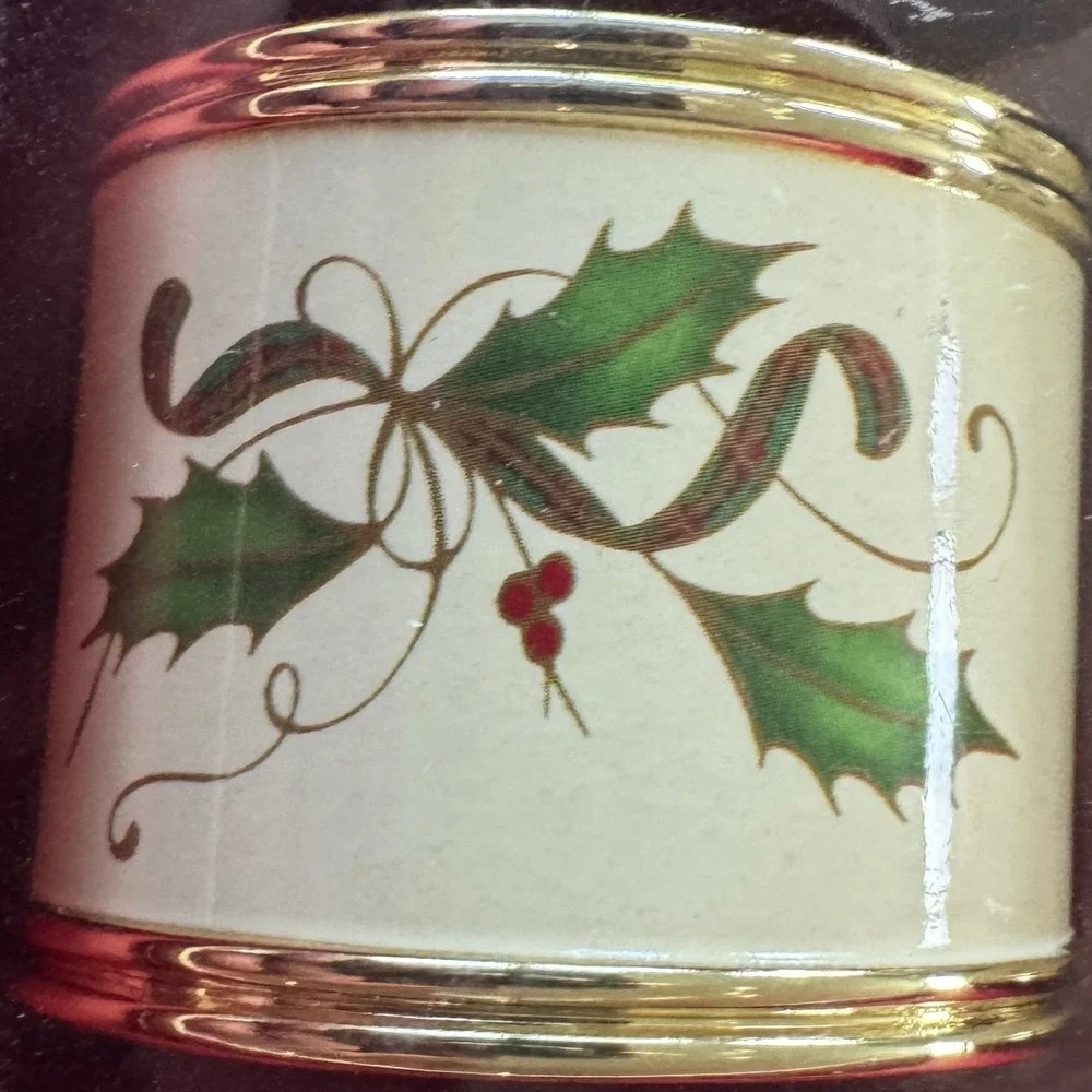 Lenox Nouveau Holly Berry Napkin Rings Set of 8 Christmas Holiday Gold Trim